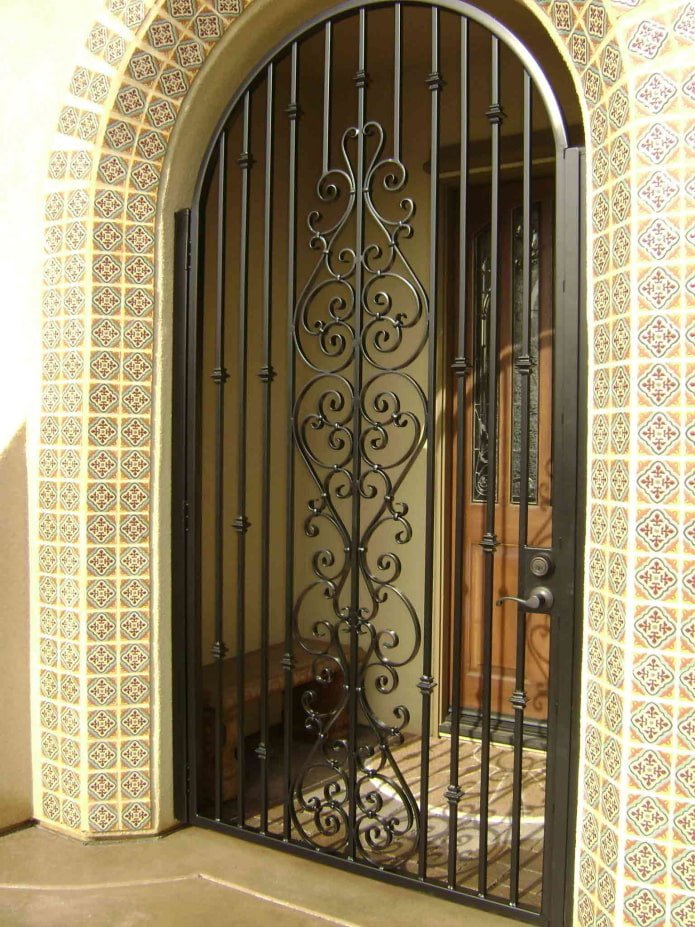 Lattice door