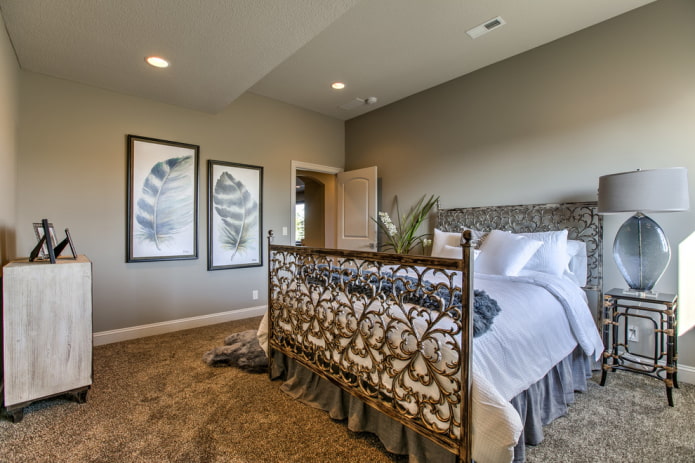 wrought iron rectangular bed in the interior 