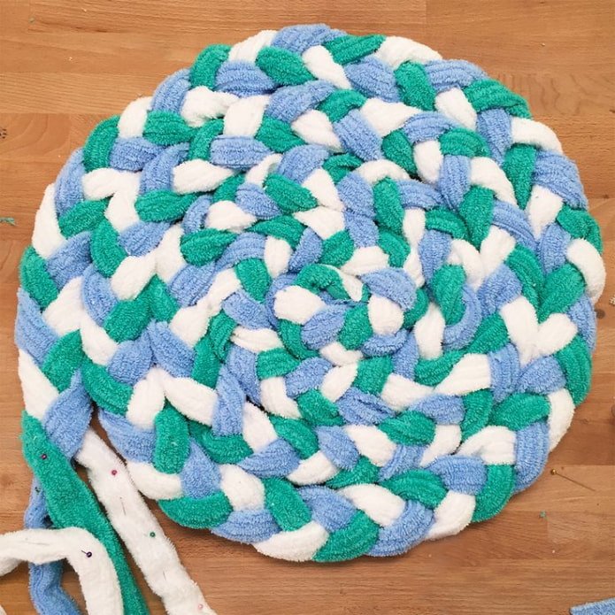 Forming the rug