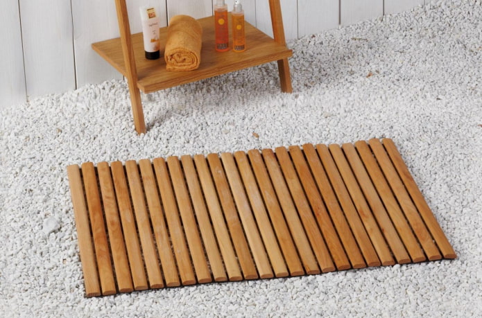 Rug made of slats