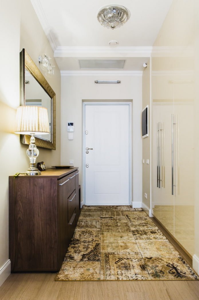 narrow rug in the hallway