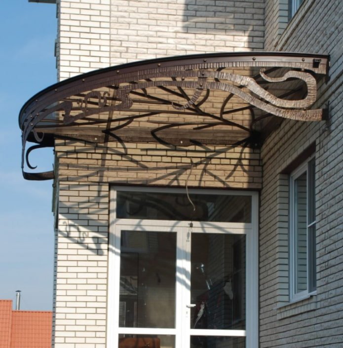 canopy in the corner of the house