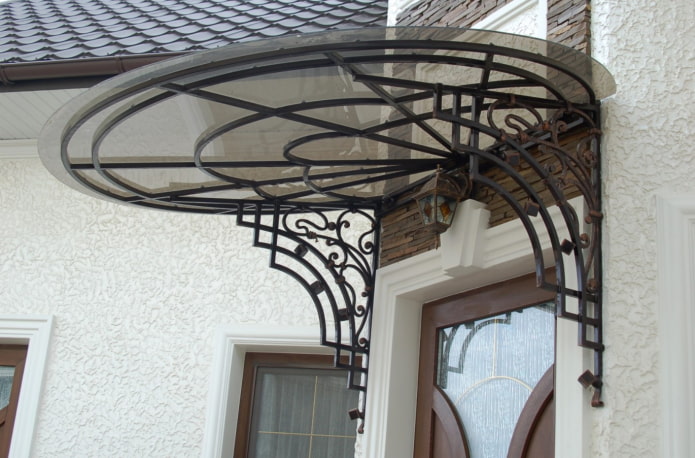 round canopy over the door
