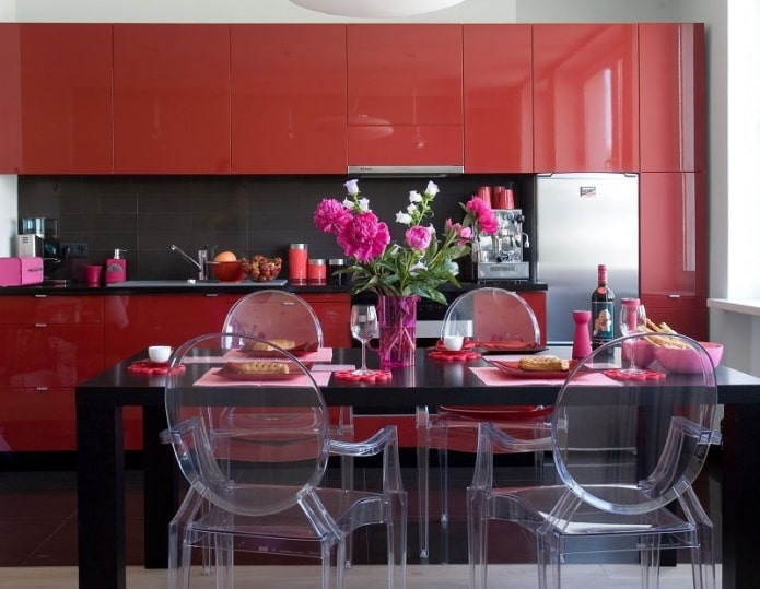 kitchen decor in red tones