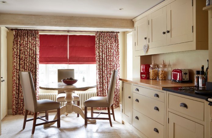 Plain curtains with curtains with a pattern