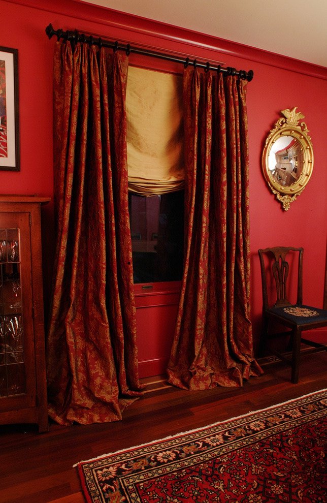 Short and long curtain
