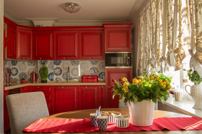 matte kitchen set with a glass apron with a print