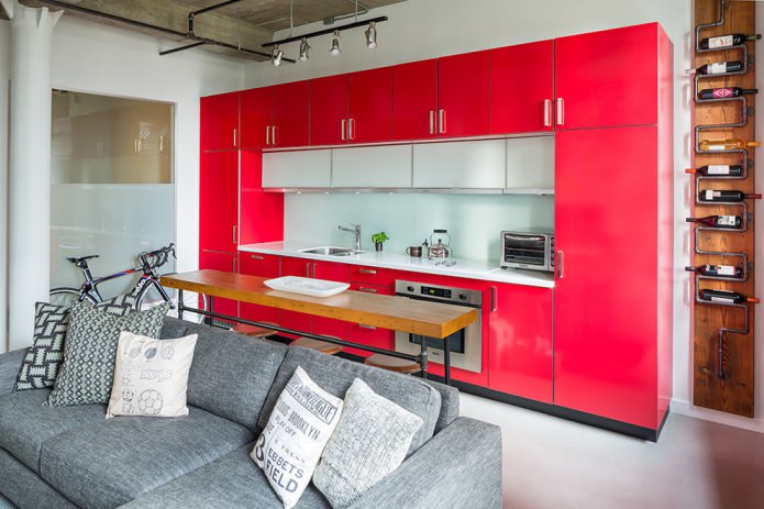 Linear kitchen set