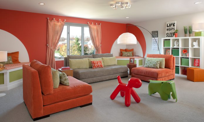Red-green living room