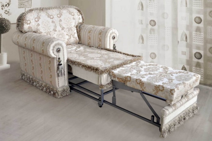 classic style folding chair