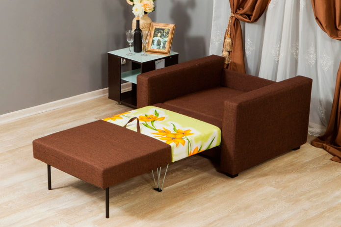folding chair with sides in the interior