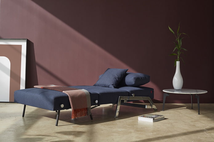 high-tech style folding chair