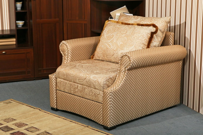 classic style folding chair