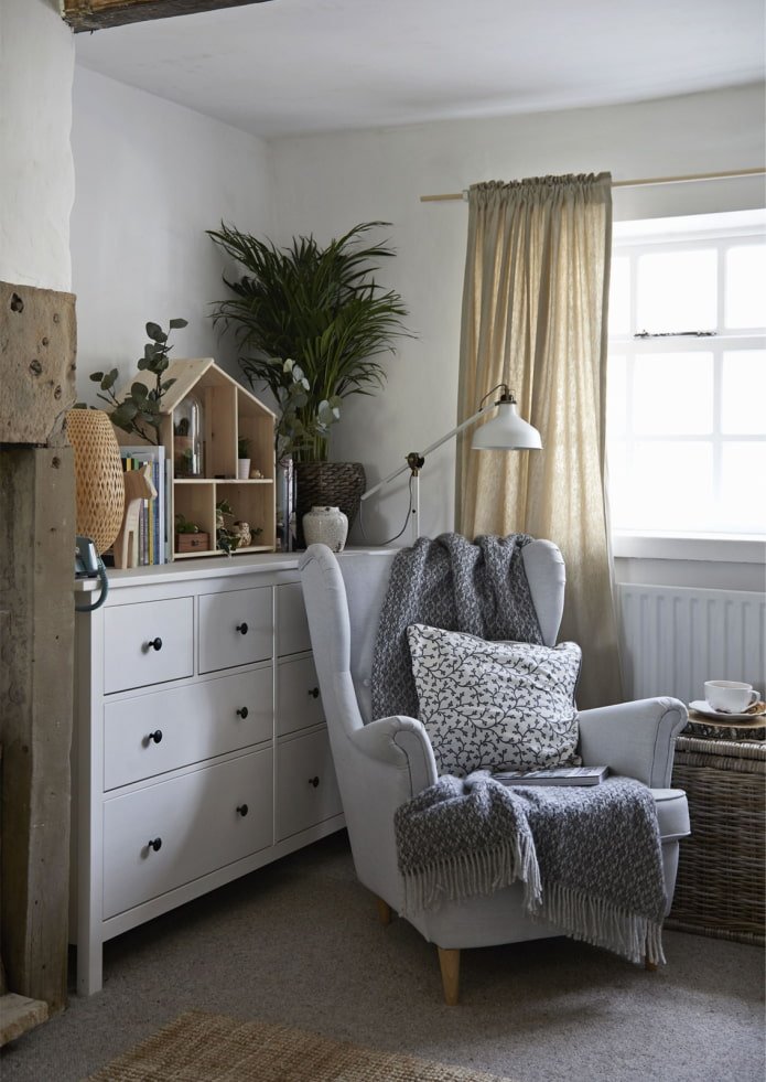 light chair in the nursery