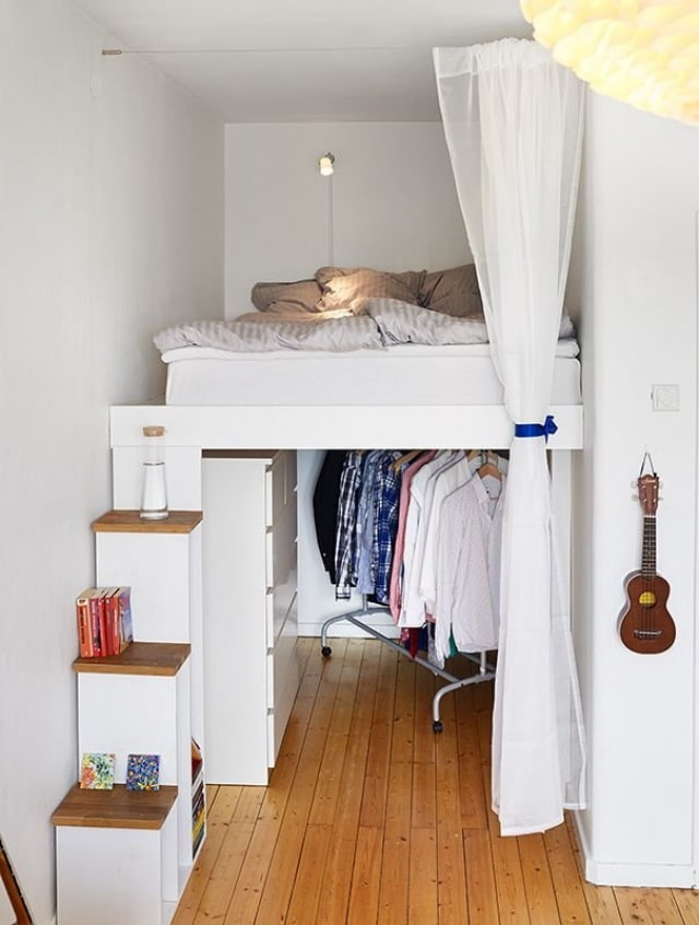 bed above the ceiling in the bedroom