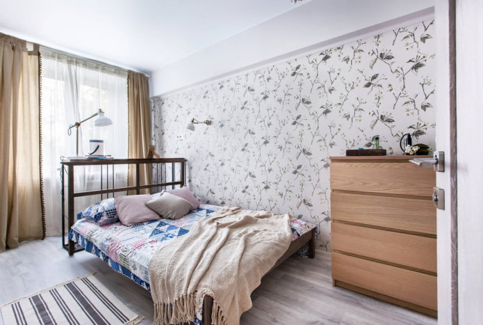 bed with headboard to the window