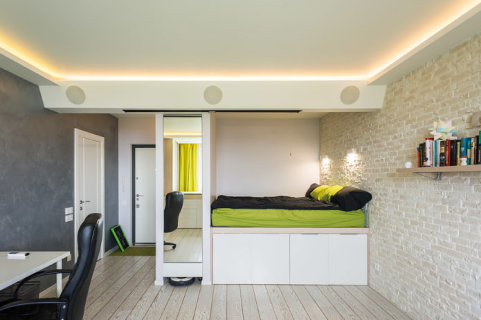 niche with a podium bed in the interior