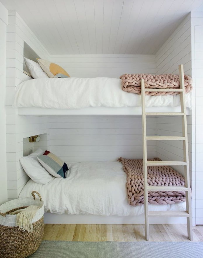 niche with a bunk bed in the interior