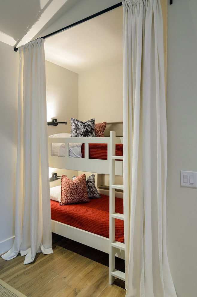 niche with a bunk bed in the interior