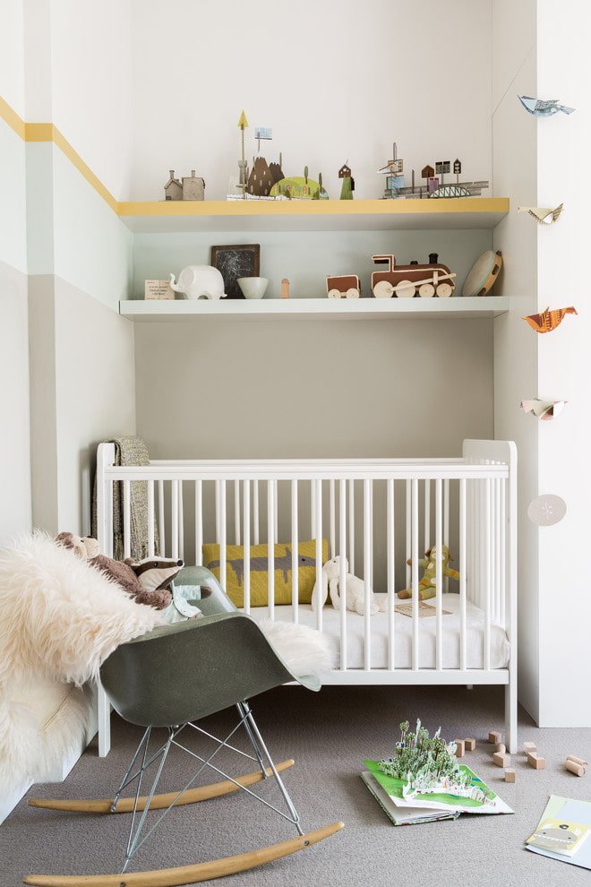 niche with a children's cot in the interior