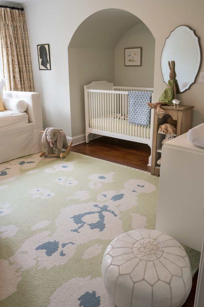 niche with a baby cot in the interior