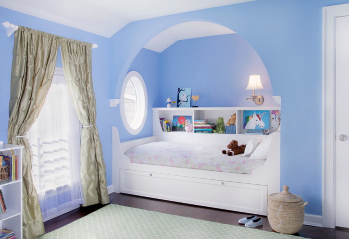 niche with a bed in the interior of the children's room