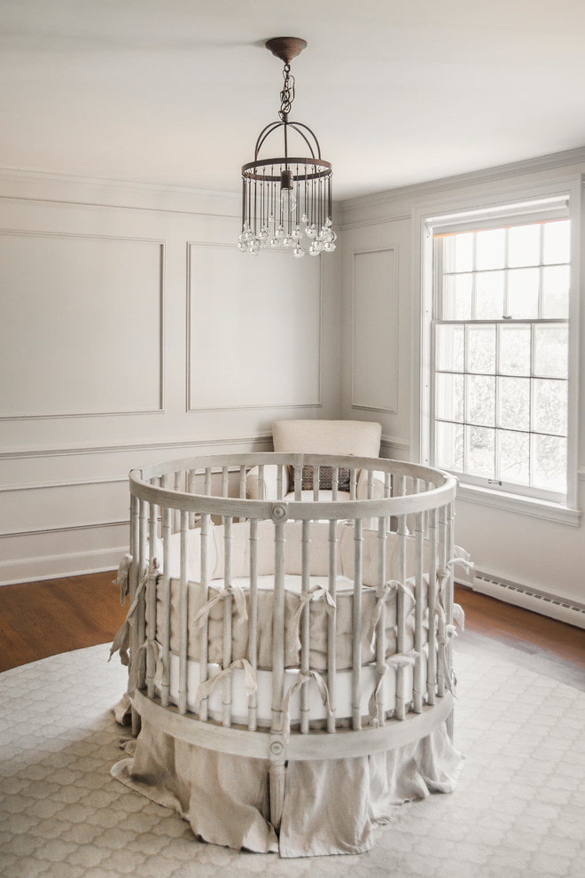round baby cot in the interior