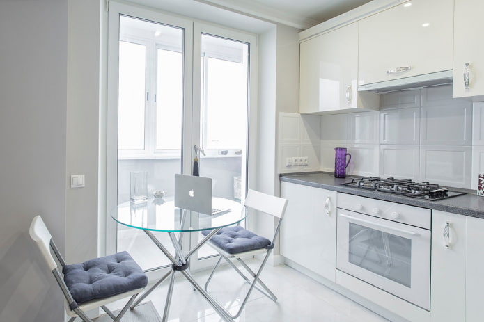 round glass table in the kitchen