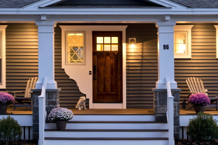 porch extension lighting for a house