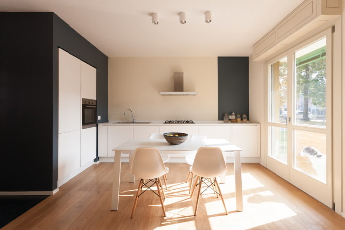 Beige painted wall with a black accent