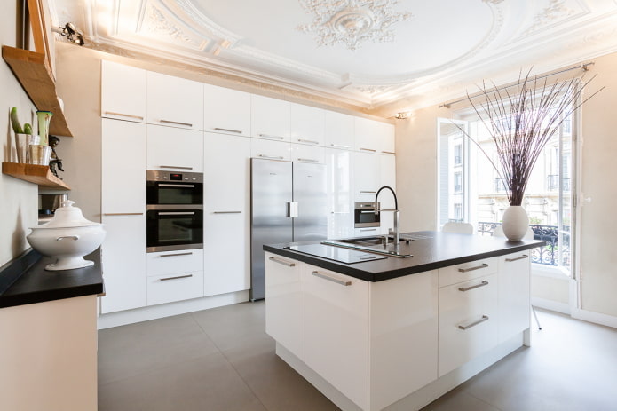 decor in the interior of the kitchen in the style of modernism