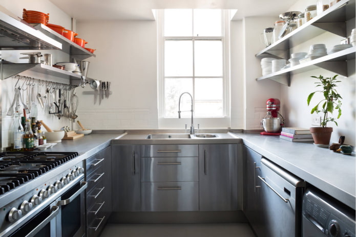 U-shaped kitchen with a window