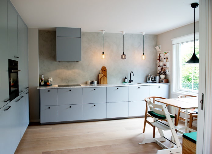 pendant lamps above the countertop