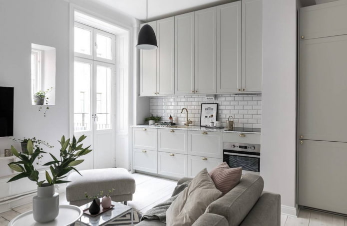 Tall cabinets in the kitchen