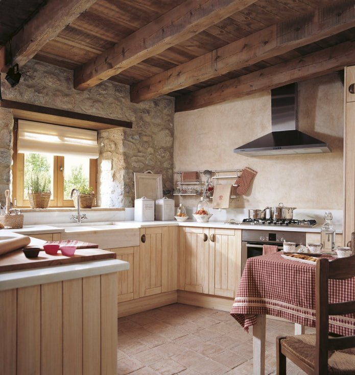 ceiling with beams