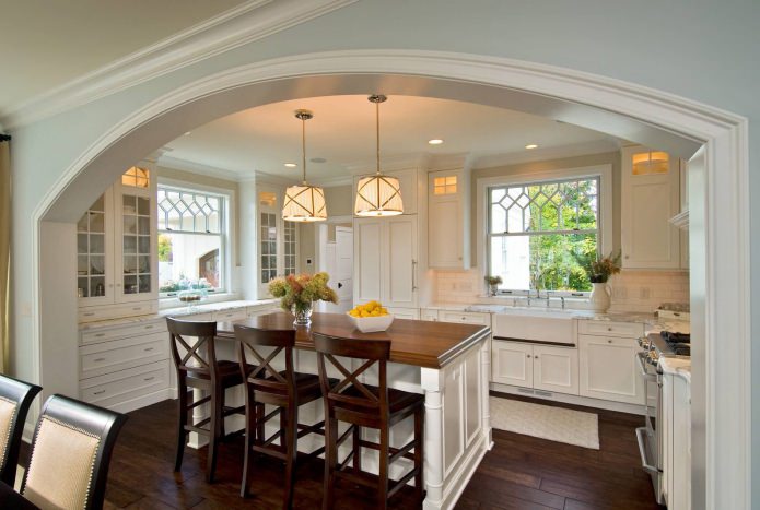 arch design with moldings
