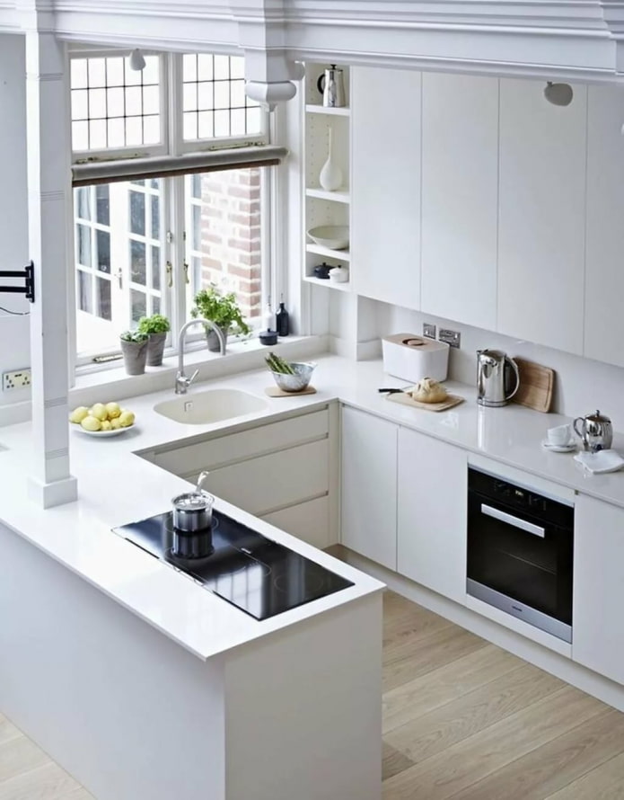 U-shaped kitchen