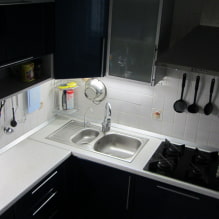 Kitchen design options with a sink in the corner-5