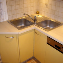 Kitchen design options with a sink in the corner-4