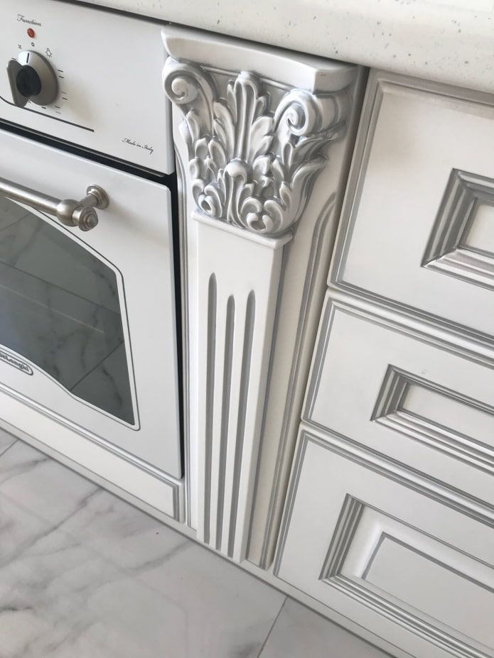 gray patina in the kitchen