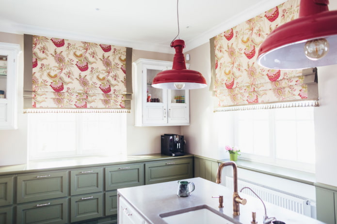 textile decoration of the kitchen in the British style