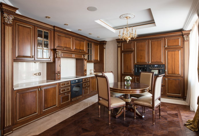 color scheme of a classic kitchen