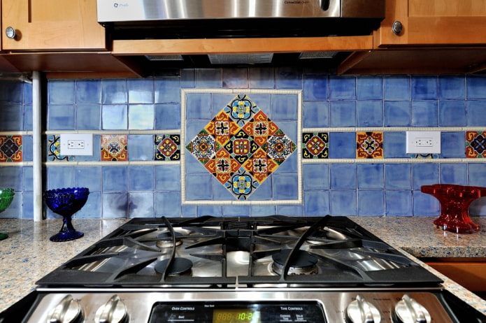 Tiles above the stove