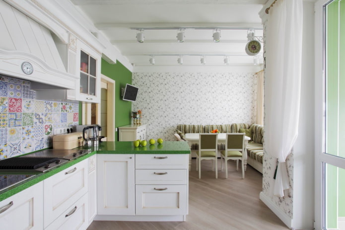 kitchen decoration in Provencal style