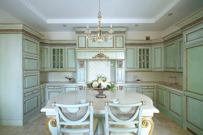 light kitchen in a classic style