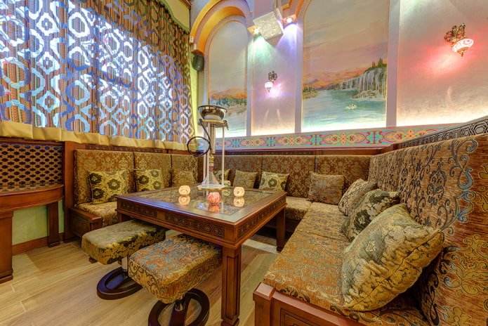 kitchen sofa with oriental patterns