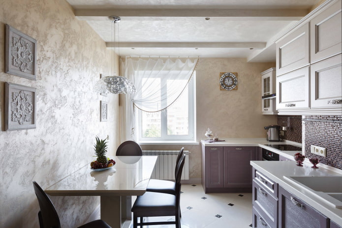 dining area in the kitchen