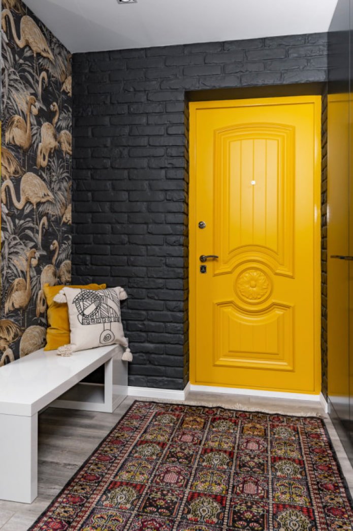 yellow accents in the hallway