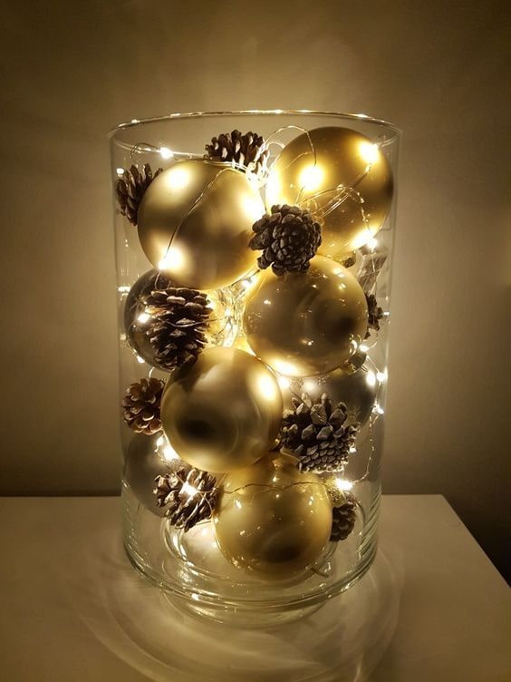 Lamp made of New Year's balls