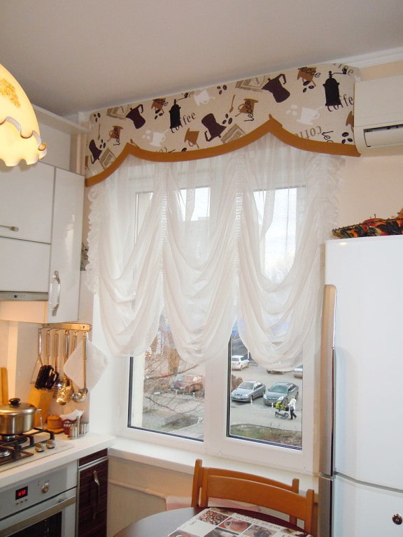 hard lambrequin in the kitchen interior